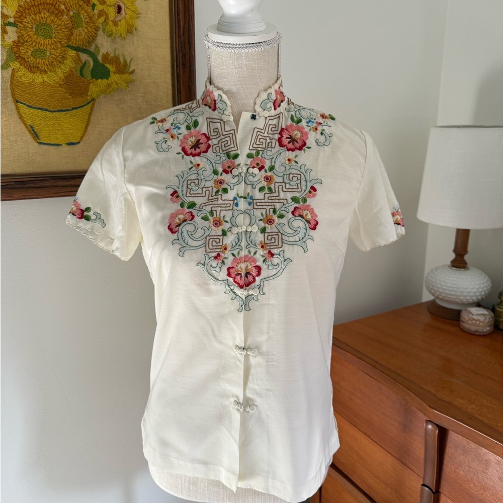 Asian vintage blouse embroidered